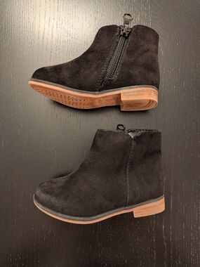 Cat & Jack Black Suede Kids Ankle Boots with Side Zipper